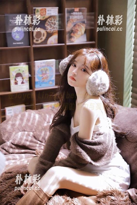 在Joyce Lin2xAlbedo的精彩写真美图中，感受每一个瞬间的魔力与美好！.txt